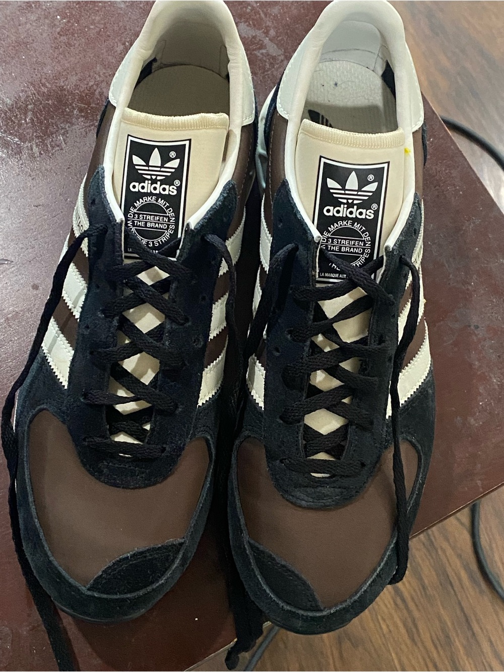 adidas Men's Black, Brown & Cream Retro Runner Sneakers